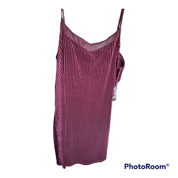 Mudd Dresses & Skirts - MUDD XL Burgundy Velour Ribbed Spaghetti Strap Mini Dress NWT
